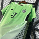 Bayern Munich Goalkeeper 25/26